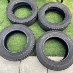 ダンロップ　スタッドレスタイヤ　195/65R15 