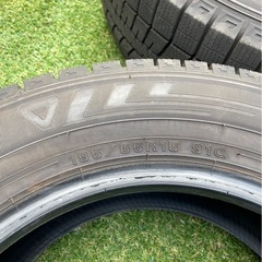 ダンロップ　スタッドレスタイヤ　195/65R15 の画像