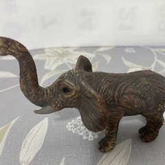 象の置き物の画像