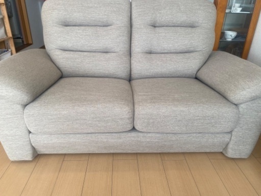 ニトリ2人掛け布張りソファ