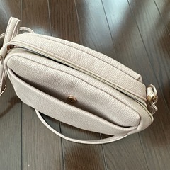 ミニーマウス　ポシェット　ベージュの画像