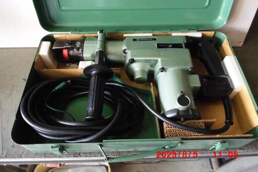 ハンマードリルと付属品