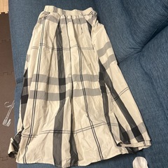 チェック　スカートの画像