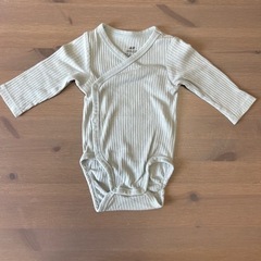 H&M ロンパース 1-2m 3枚セット(定価1500円くらい)の画像