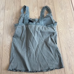 【美品】UNIQLO カップ付きキャミソール　XLサイズの画像