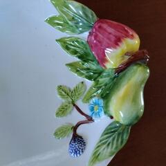陶器の大皿の画像