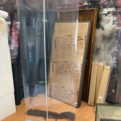 パーテーション　透明スクリーン　感染対策　仕切り　　5台あります。