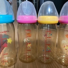 哺乳瓶の画像