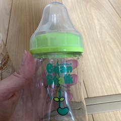 哺乳瓶の画像