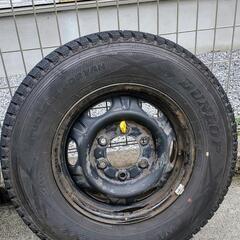 キャラバン鉄ホイール＋スタッドレス希望者にはリヤバンパー付きの画像