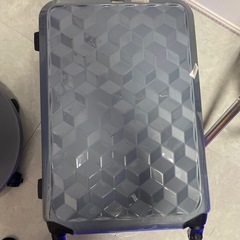 キャリーケース　66×44　