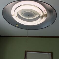 【差し上げます】ペンダントライト(6〜8畳用)　グレーの画像