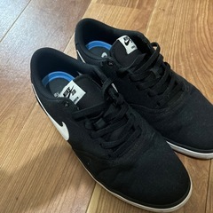 NIKE SB スニーカー 黒 ブラック 28.5m メンズの画像