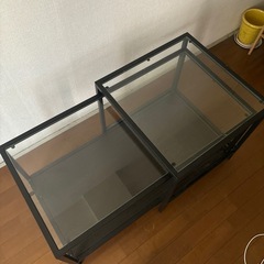 テーブル