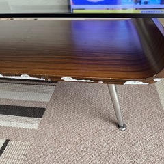 ガラステーブルの画像