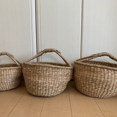 【決まりました】カゴ　3点セット　折り畳み可　収納　ラタン　竹　レトロ　ヴィンテージの画像