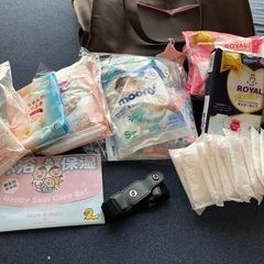 産後ナプキン　母乳パッド　おしりふき　母乳フリーザパックなど　　