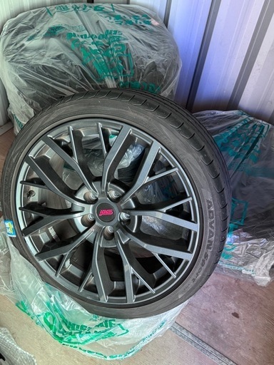 235 35 19 スバルwrxsti純正ホイールとタイヤ