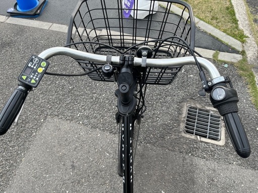 中古ブリヂストン電動アシスト自転車　8.7Ah  後ろ子乗せ付き