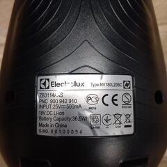 エレクトロラックス（electrolux)☆コードレス掃除機　ZB3114AKS　スタンド付きの画像