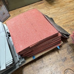 タイルカーペット（中古）　1枚50円からの画像