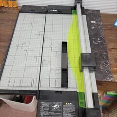 お値打ち　ペーパーカッター