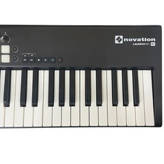 novation Launchkey 61 MIDIキーボード　の画像