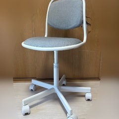 【受付終了】IKEAのキッズチェア(オルフィエル)