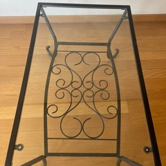 格安で！ガラステーブルの画像