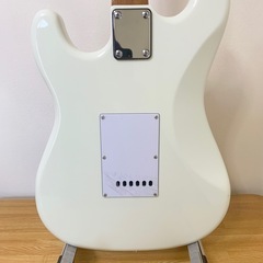 【美品】Eris. Nestia エレキギター ローステッドメイプルネック SSHピックアップ ストラトキャスター
の画像