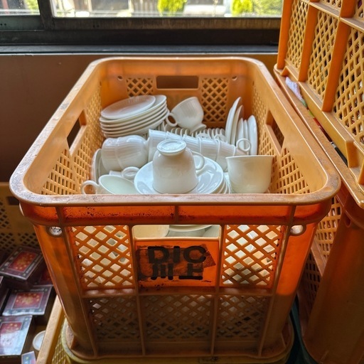 【大量まとめ】白磁カップ＆ソーサー、クリーマー　Noritakeなど