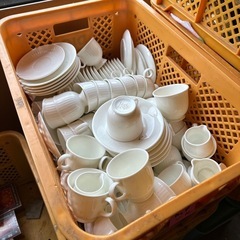 【大量まとめ】白磁カップ＆ソーサー、クリーマー　Noritakeなど