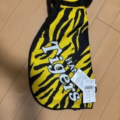 阪神タイガースの練習用ゴルフバックの画像