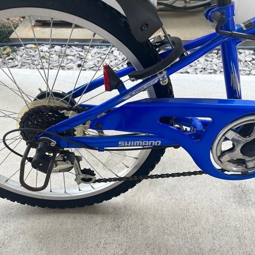 お話中　
22インチ　男の子　6段ギア　自転車　