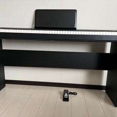 電子ピアノ
