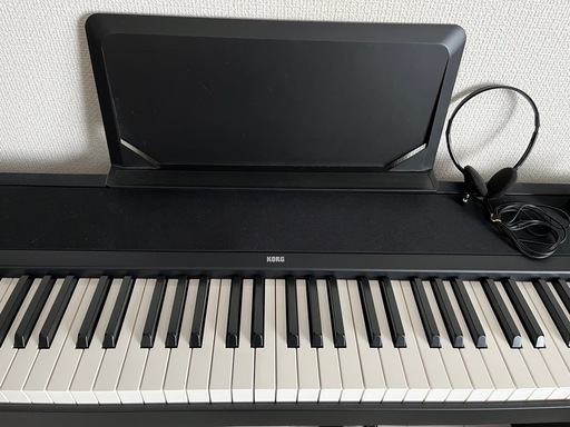 電子ピアノ
