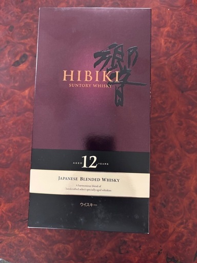 サントリー　　響12年　　ウイスキー