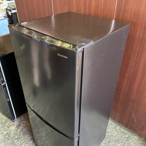 ☆2023年製☆アイリスオーヤマ ノンフロン冷凍庫 60L ブラック 黒 F30