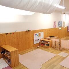 土日祝休×時短OK×ブランク歓迎♪家庭と両立しながら子どもを見守る保育スタッフの画像