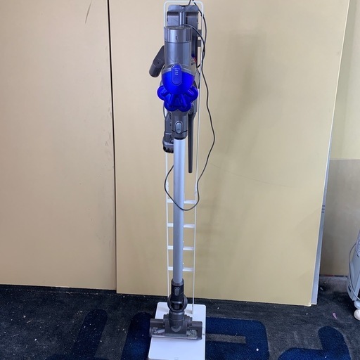 ダイソン　掃除機　専用スタンド付！【市内配送可能】【札幌　清田区引取歓迎】