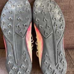 サッカートレーニングシューズ  Adidas  24cm ??の画像
