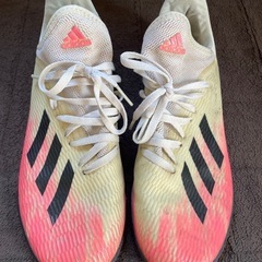 サッカートレーニングシューズ  Adidas  24cm ??