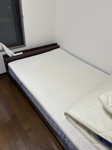 ベッドとマットレス