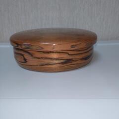 蓋付き菓子器(木材)の画像