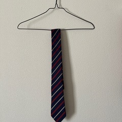 スーツ　ジャケット、パンツ、シャツ、ネクタイの画像