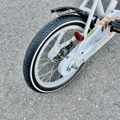 仮面ライダーフォーゼ 16インチキッズ自転車 (ホワイト)の画像