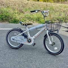 仮面ライダーフォーゼ 16インチキッズ自転車 (ホワイト)