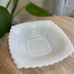 アンティーク ミルクガラス　食器 の画像