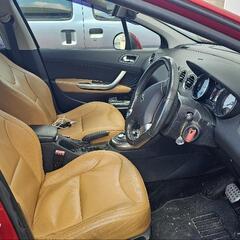 【プジョー308スポーティアム赤(100台特別限定車)】の画像