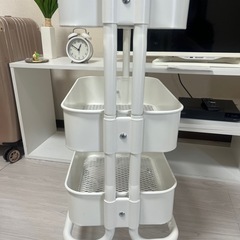 【決まりました】IKEA 3段収納キャスター　ホワイト　の画像